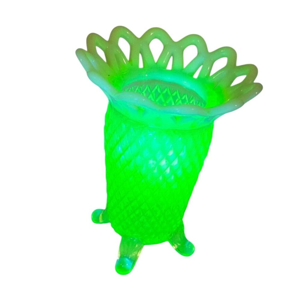 Green Uranium Diamond Point Opalescent Open Lace Rim Footed VASE Flower